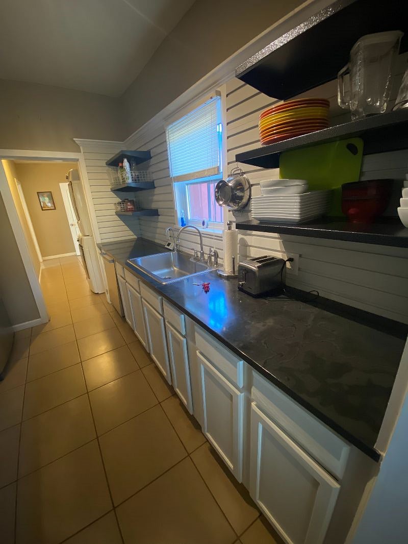 Furnished Finder property 433498_1 photo 5
