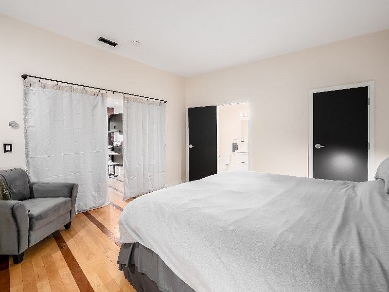 Furnished Finder property 433603_1 photo 21