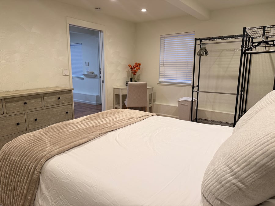 Furnished Finder property 433619_1 photo 9