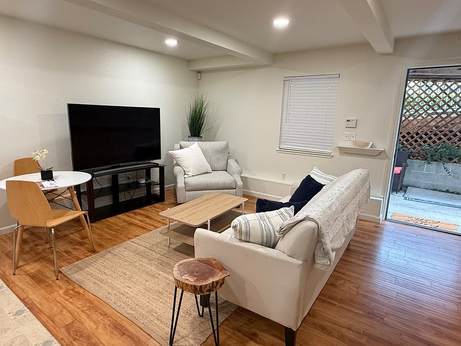 Furnished Finder property 433619_1 photo 6