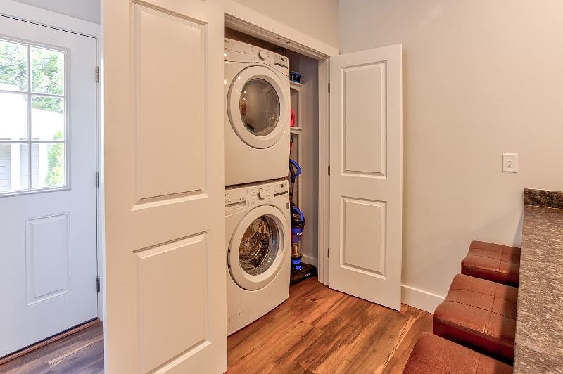 Furnished Finder property 433625_1 photo 11