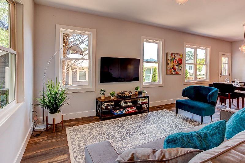Furnished Finder property 433625_1 photo 3