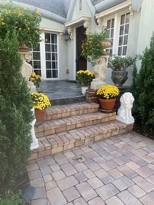 entrance to the main residence 