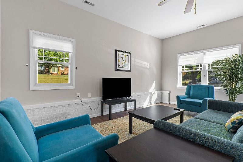 Furnished Finder property 433692_1 photo 3