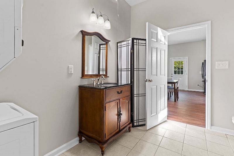 Furnished Finder property 433692_1 photo 10