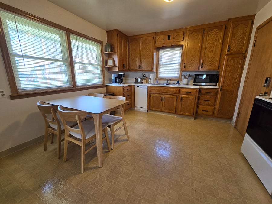 Furnished Finder property 433727_2 photo 5