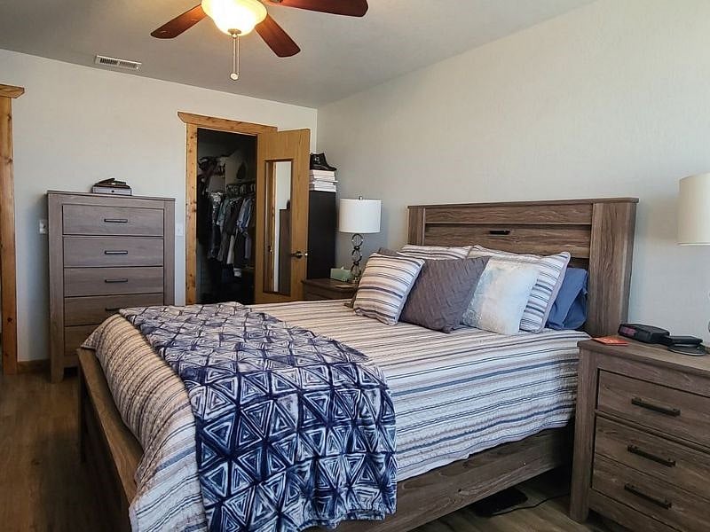 Huge bedroom, note, large walk-in closet. 