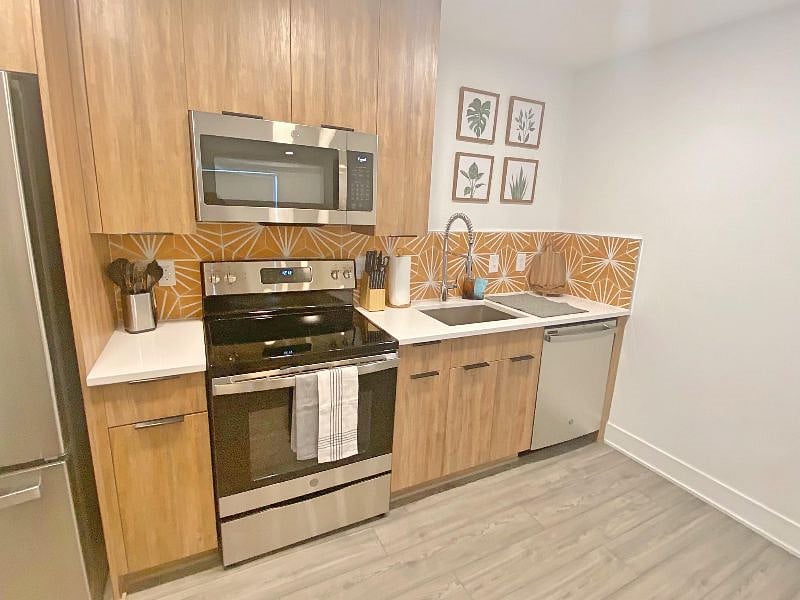 Furnished Finder property 433890_1 photo 3