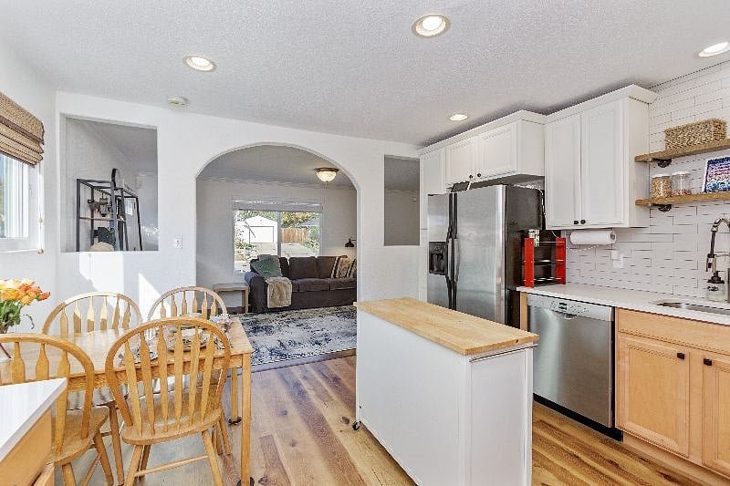 Furnished Finder property 434008_1 photo 10