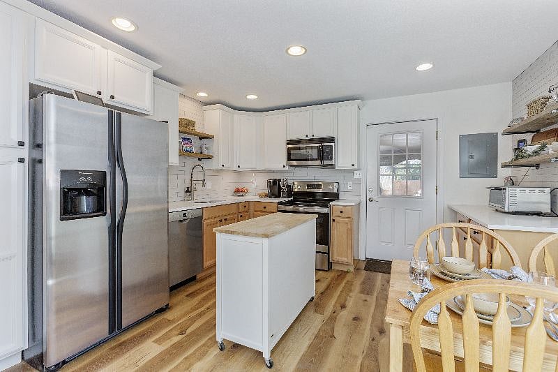 Furnished Finder property 434008_1 photo 11