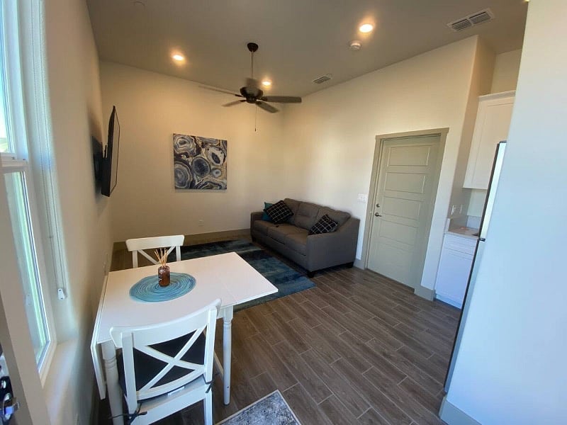 Furnished Finder property 434097_1 photo 1