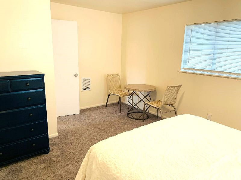 Seating area in bedroom 1