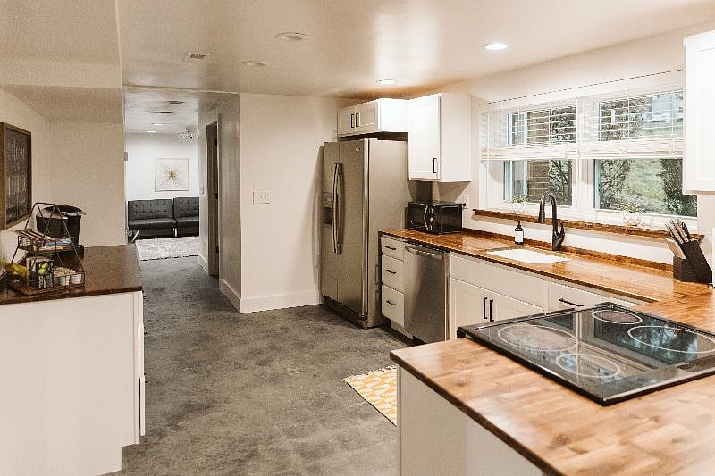 Furnished Finder property 434158_1 photo 18