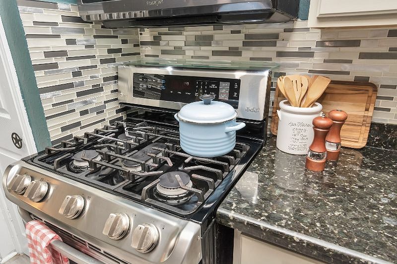 Furnished Finder property 434202_1 photo 22
