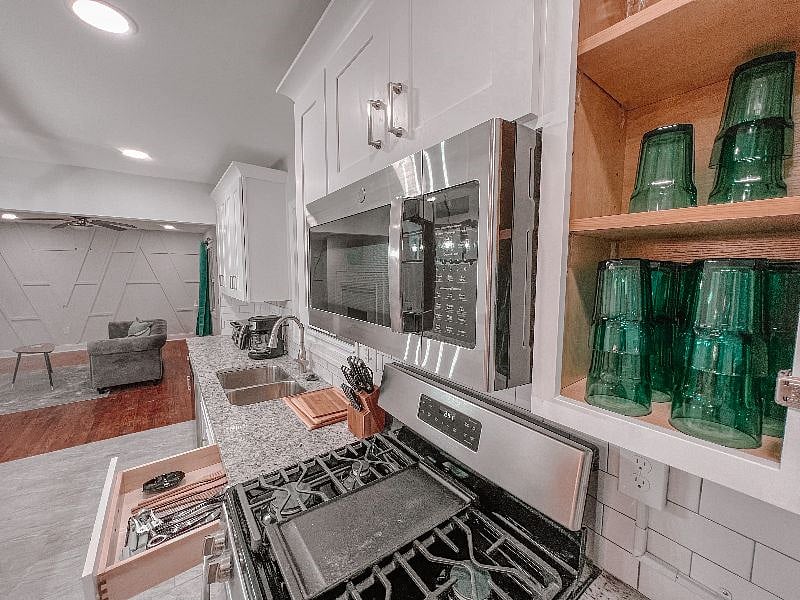 Furnished Finder property 434290_1 photo 3