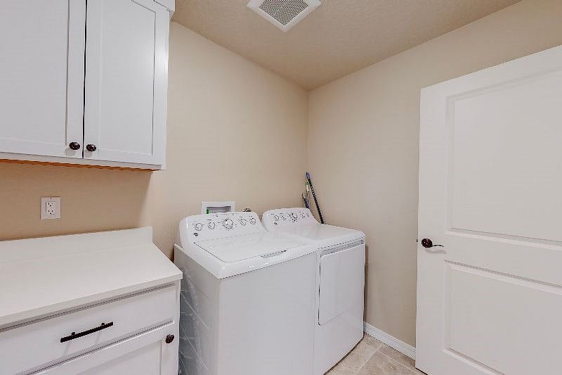 Furnished Finder property 434387_1 photo 38