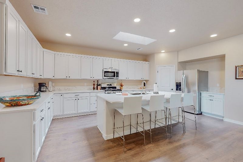 Furnished Finder property 434387_1 photo 12