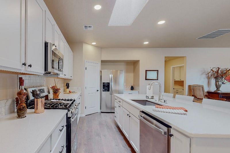 Furnished Finder property 434387_1 photo 13