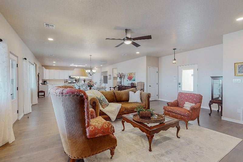 Furnished Finder property 434387_1 photo 9