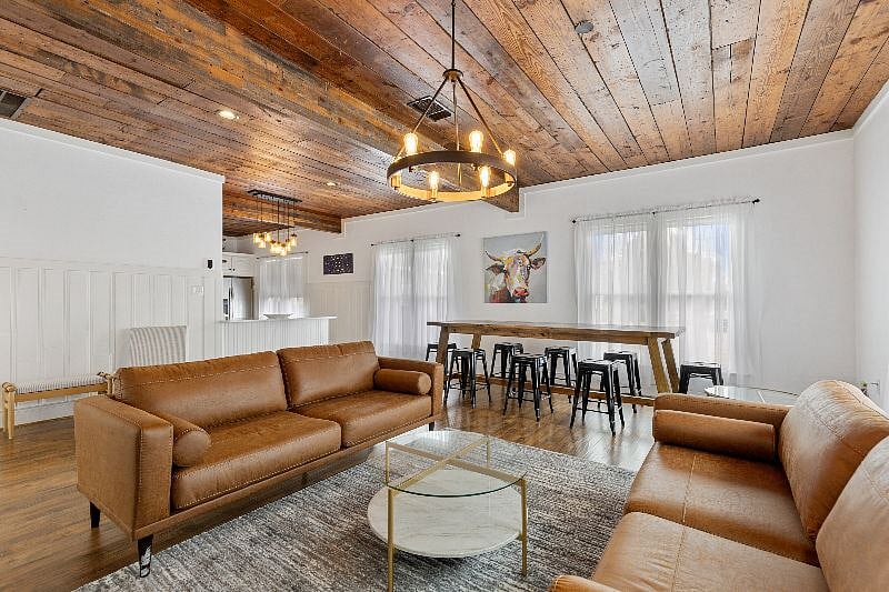 Furnished Finder property 434389_1 photo 8