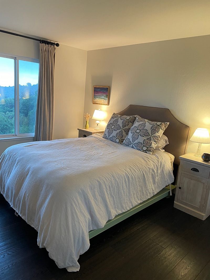 Bedroom, 12'x15' with 10' closet
