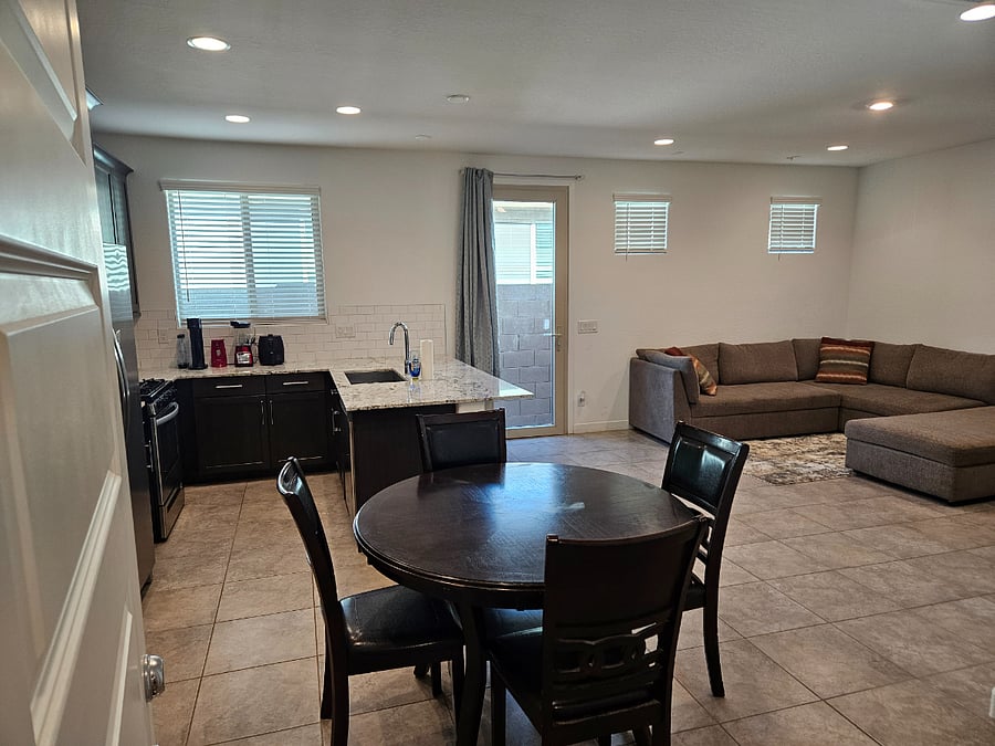 Furnished Finder property 434479_1 photo 3