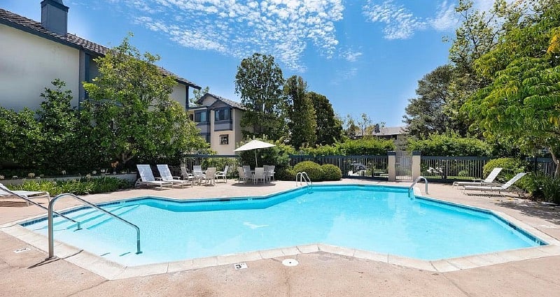 Furnished Finder property 434516_1 photo 10