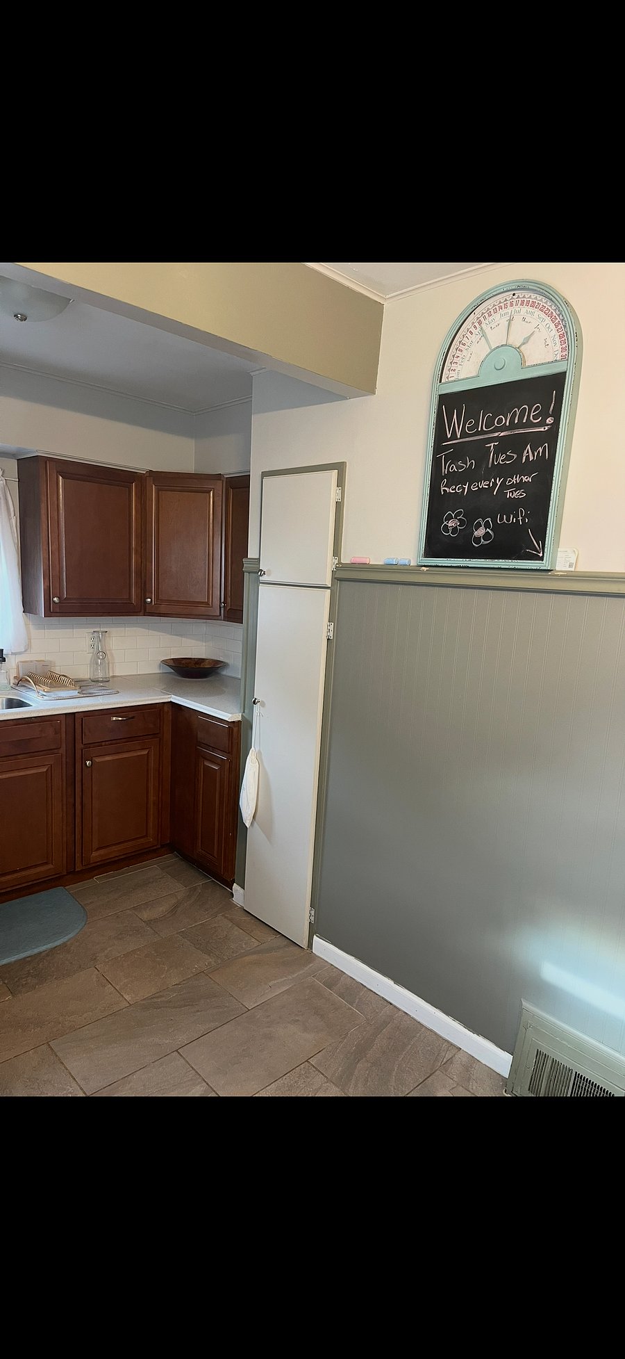 Furnished Finder property 434517_1 photo 17