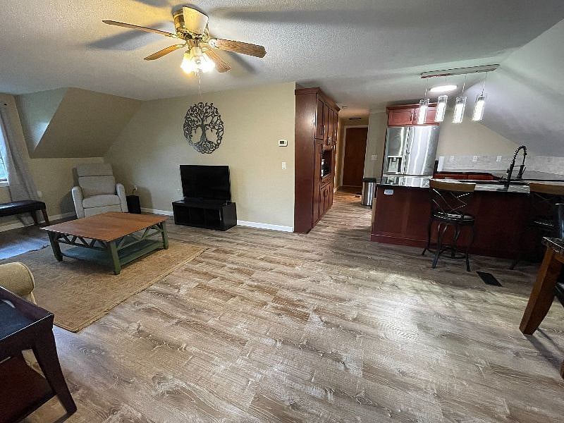 Furnished Finder property 434530_1 photo 3