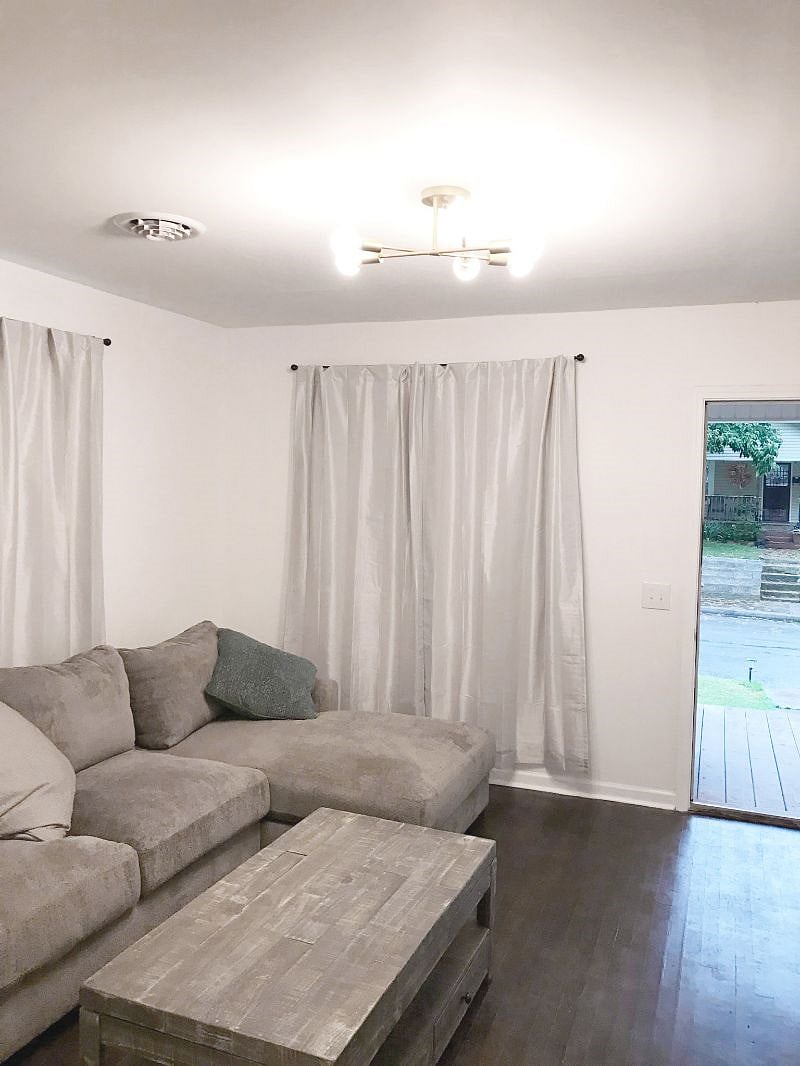 living in-unitroom with comfy sofa