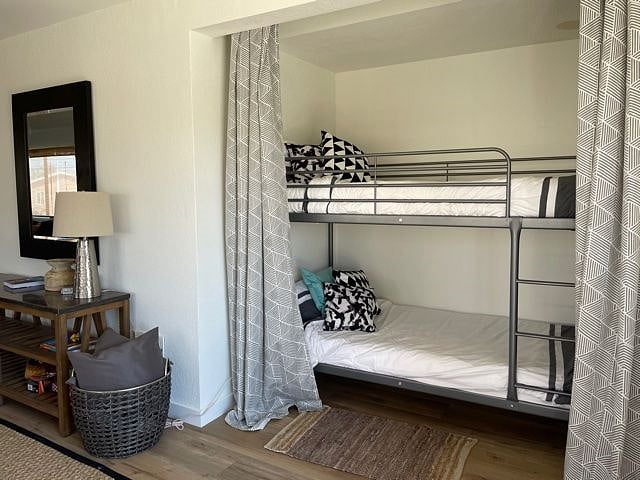 Bunk bed nook for guests