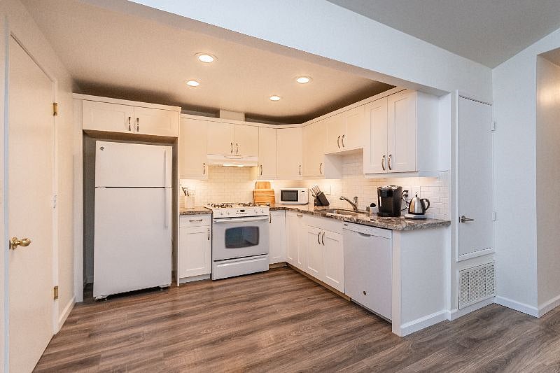 Furnished Finder property 434577_1 photo 10
