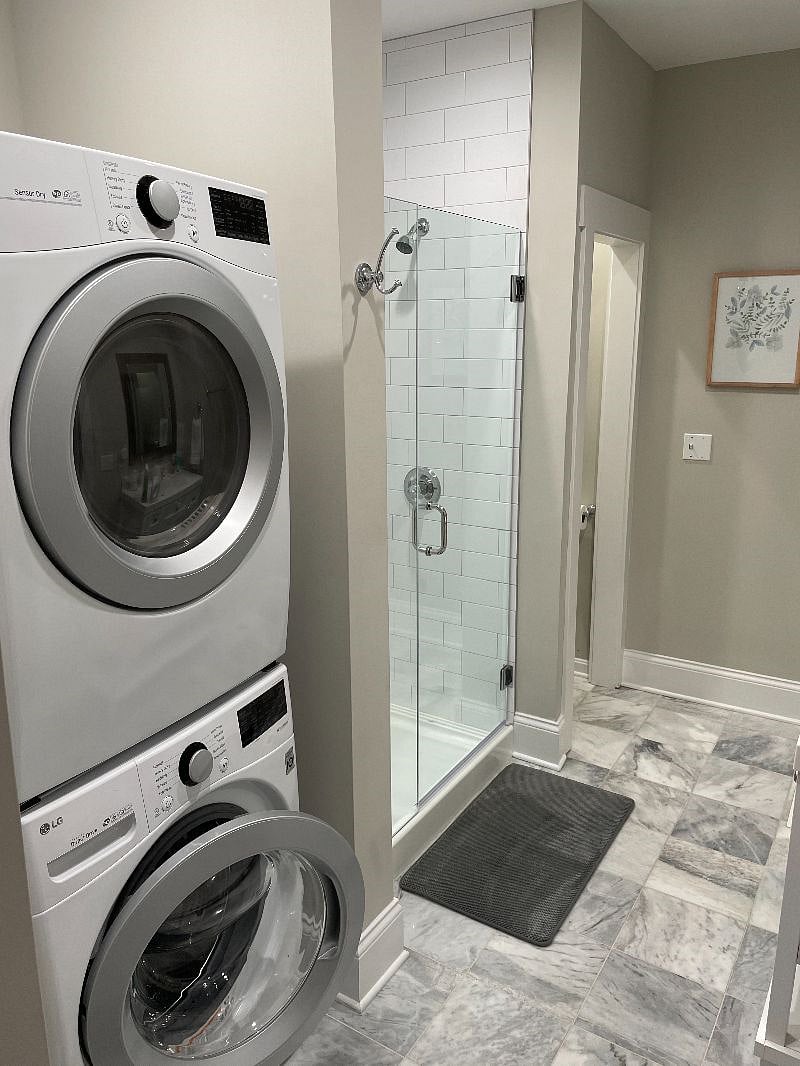 downstairs full bathroom with washer & dryer