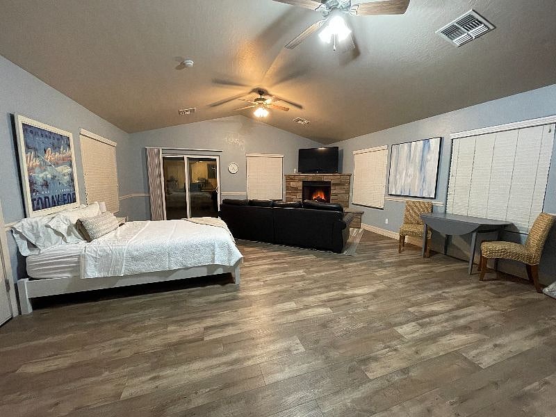 Furnished Finder property 434644_1 photo 3