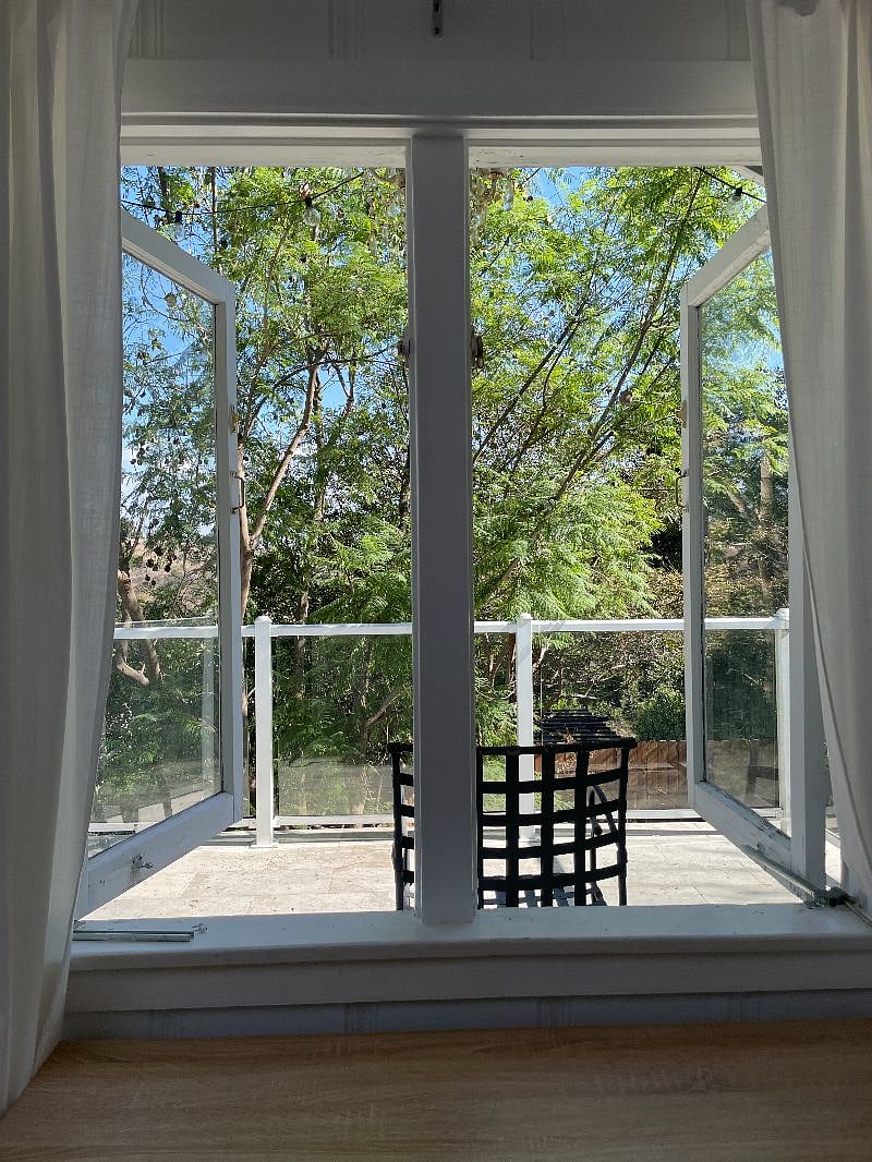 Original french windows.