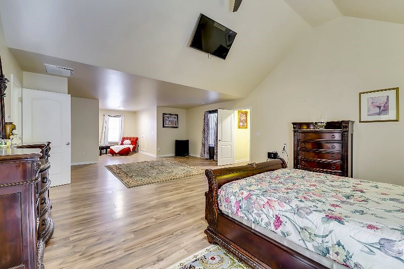 Furnished Finder property 434711_1 photo 8