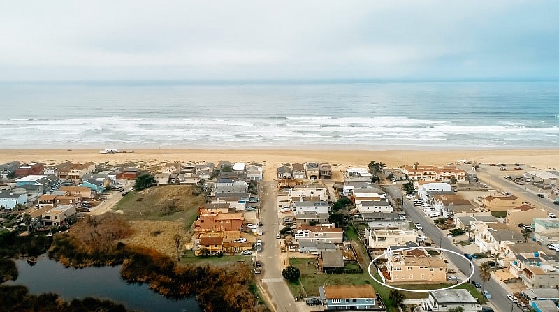 Aerial view to show close proximity to beach!