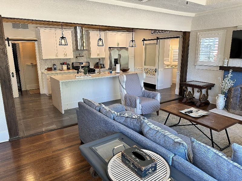 Furnished Finder property 434870_1 photo 6