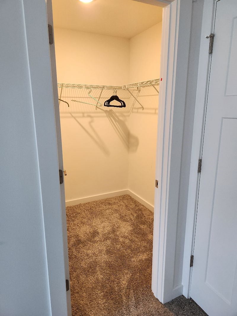 Furnished Finder property 434940_1 photo 8