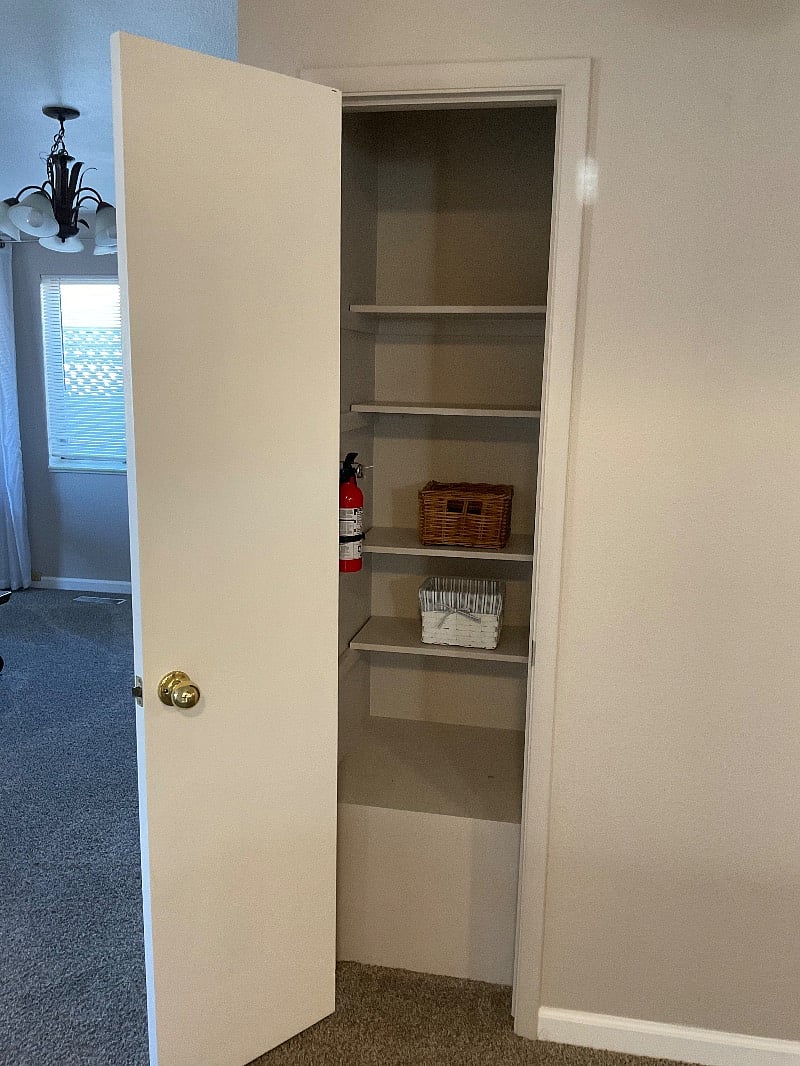 Food Pantry
Fire extinguisher