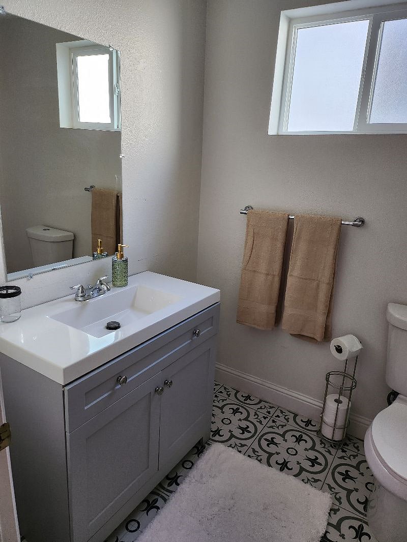Furnished Finder property 435002_2 photo 6