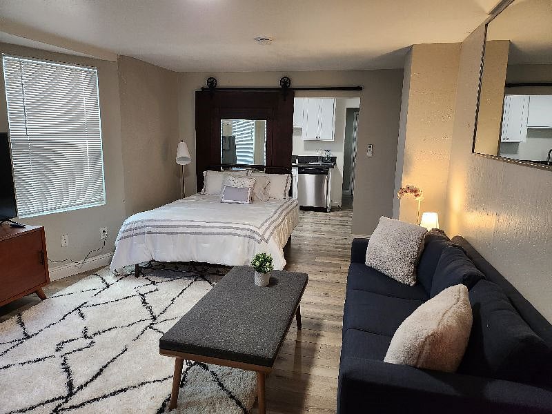 Furnished Finder property 435002_2 photo 7