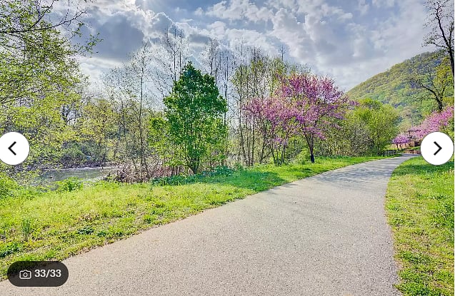 The Greenway walk only steps from the house.