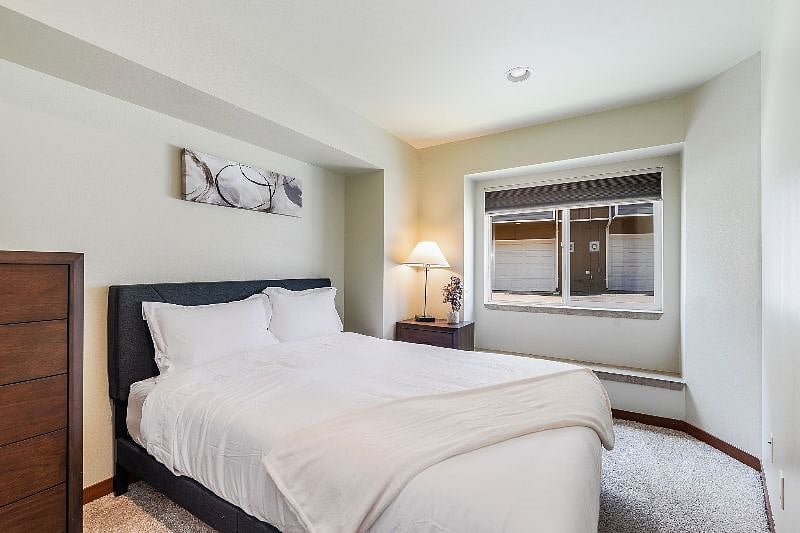 Furnished Finder property 435101_1 photo 13