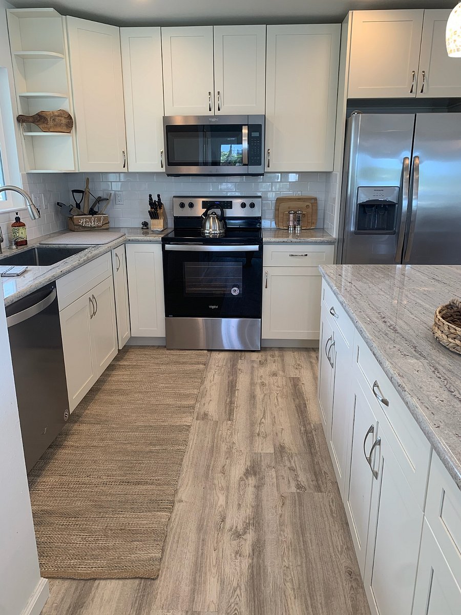 Upstairs Fully-equipped Kitchen