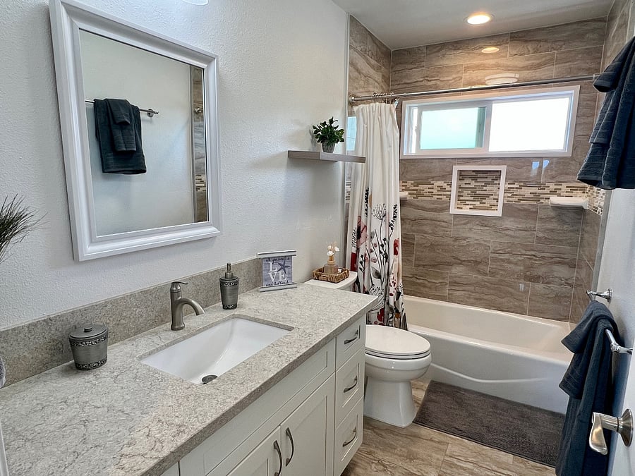 Upstairs Hall Bath with Shower 