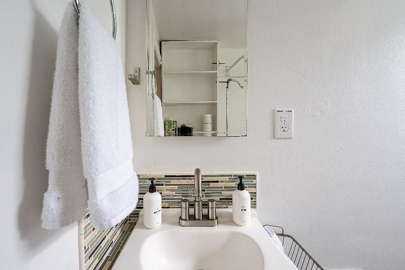 Furnished Finder property 435187_1 photo 8