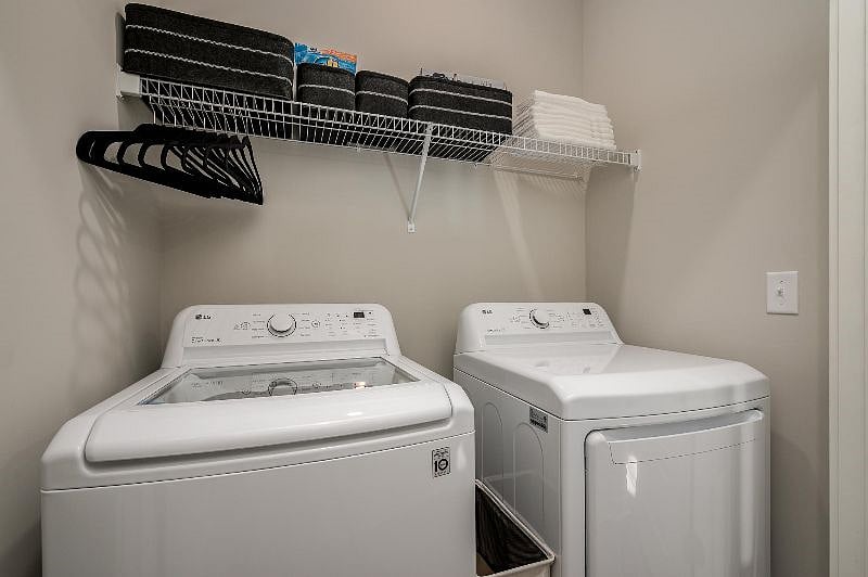 Furnished Finder property 435194_1 photo 7