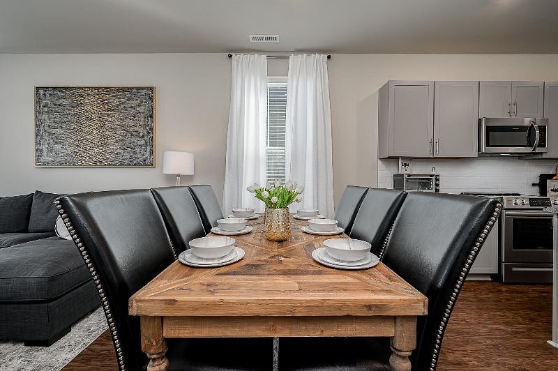 Furnished Finder property 435194_1 photo 9