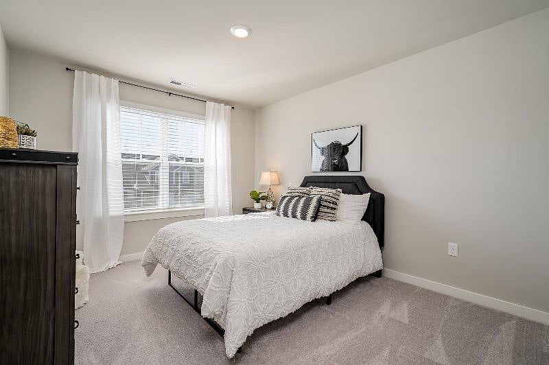 Furnished Finder property 435194_1 photo 15